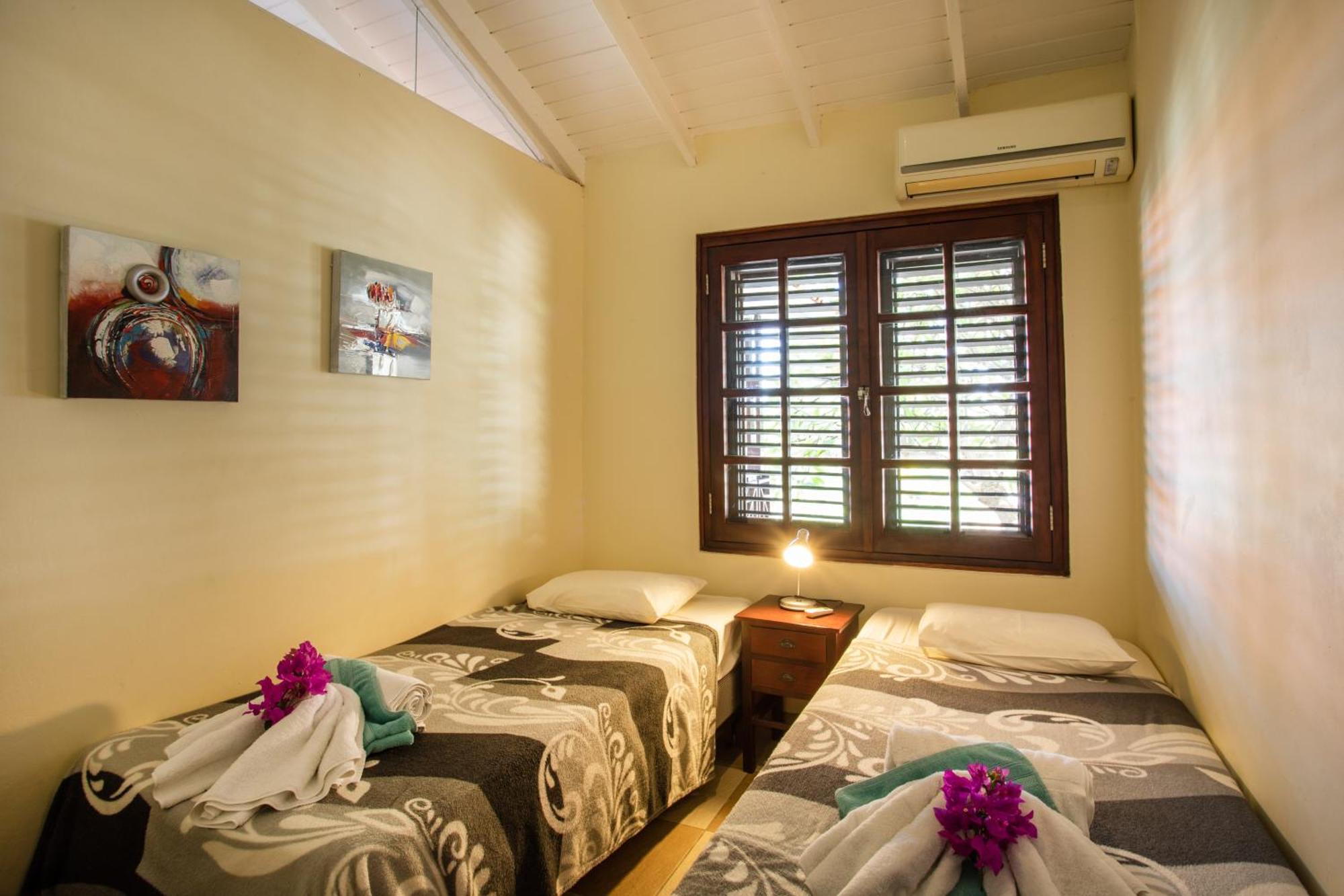 Blue Bay Villa'S Exterior photo